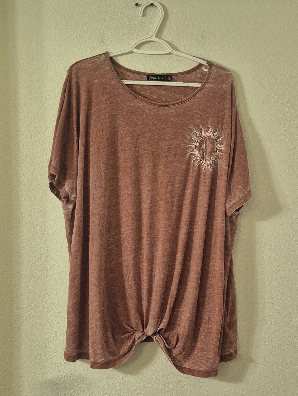 Rust Short Sleeve Sun Graphic Knot-Front Tee